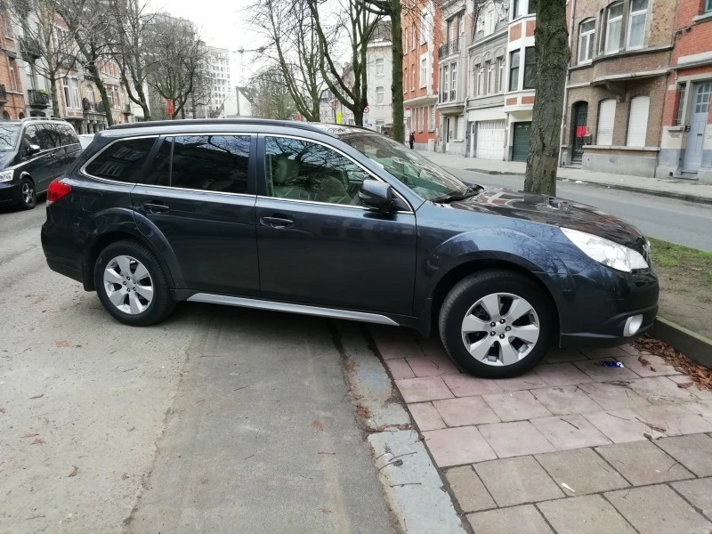 Subaru Outback, снимка 17 - Автомобили и джипове - 46502978