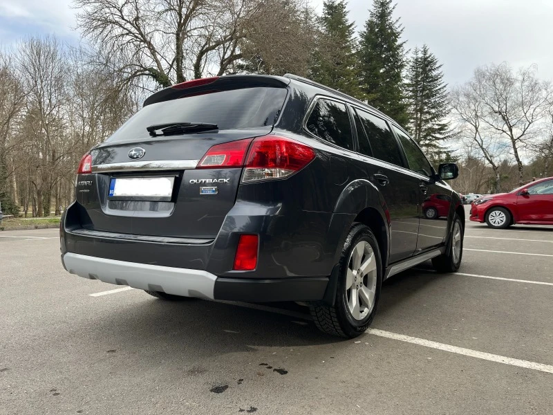 Subaru Outback, снимка 4 - Автомобили и джипове - 46502978