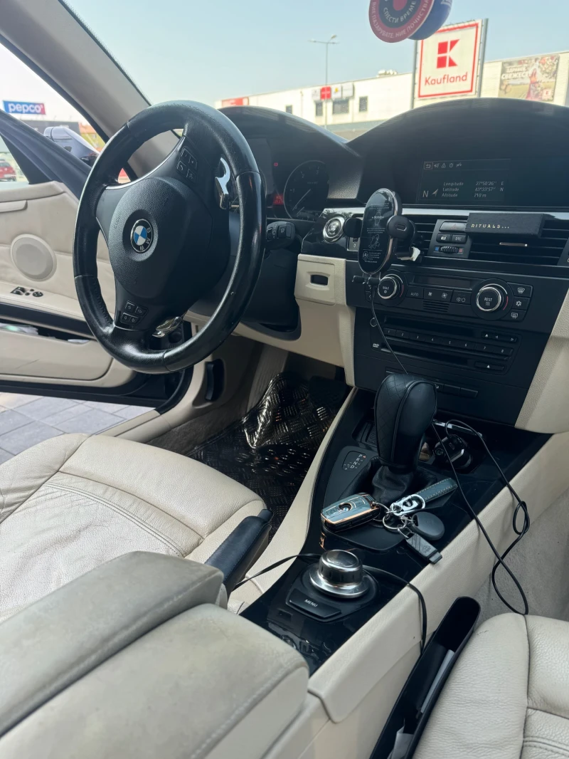 BMW 330 E 92 , снимка 17 - Автомобили и джипове - 48212714