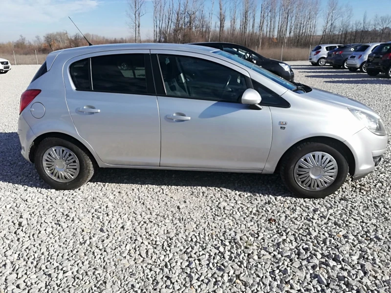 Opel Corsa 1.3m-jet 75, снимка 7 - Автомобили и джипове - 49389580