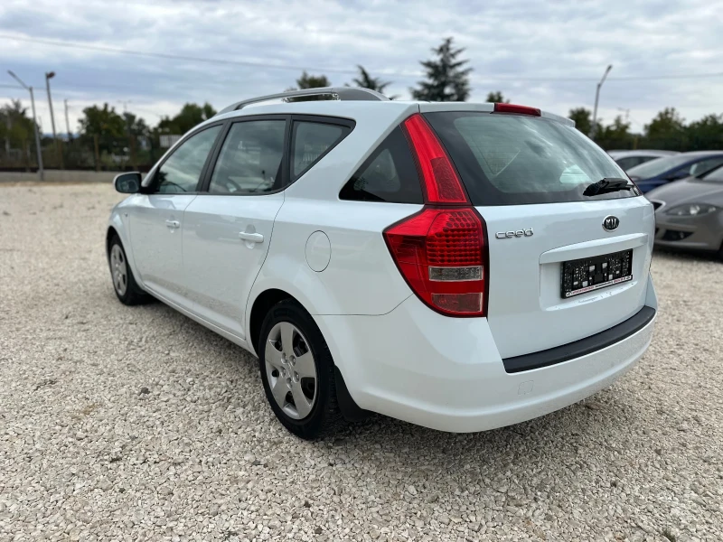 Kia Ceed 1.6/FACELIFT//2011г//6ск//EURO5B, снимка 3 - Автомобили и джипове - 51838540