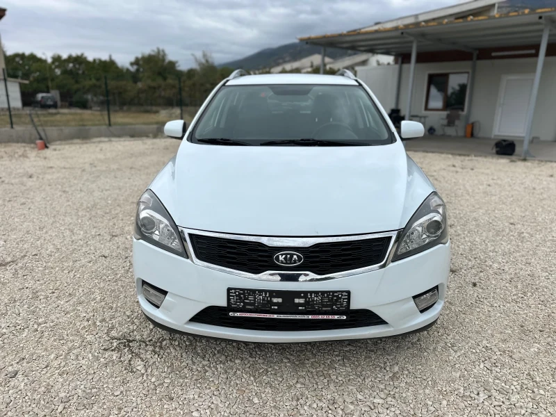 Kia Ceed 1.6/FACELIFT//2011г//6ск//EURO5B, снимка 8 - Автомобили и джипове - 51838540
