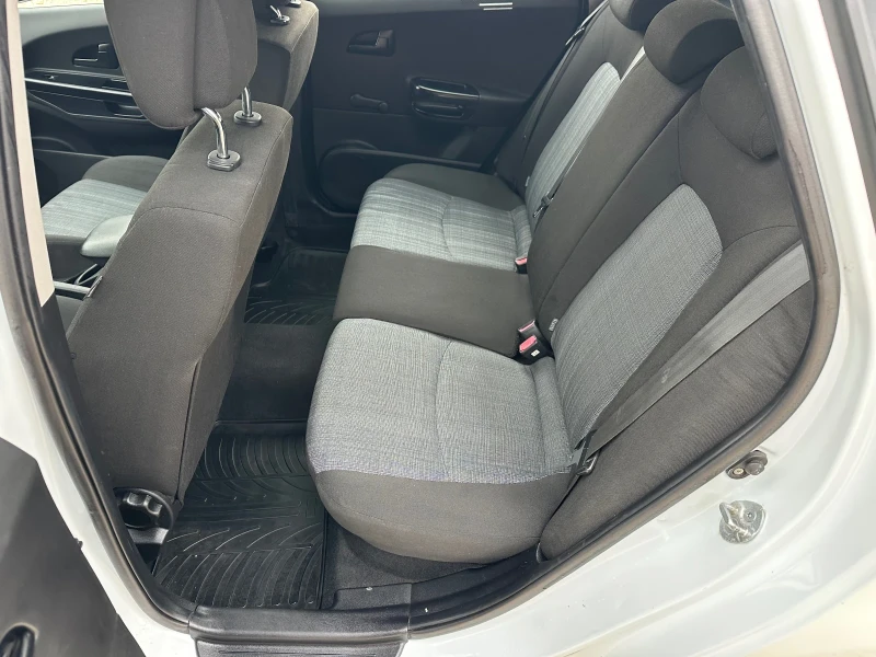 Kia Ceed 1.6/FACELIFT//2011г//6ск//EURO5B, снимка 14 - Автомобили и джипове - 51838540