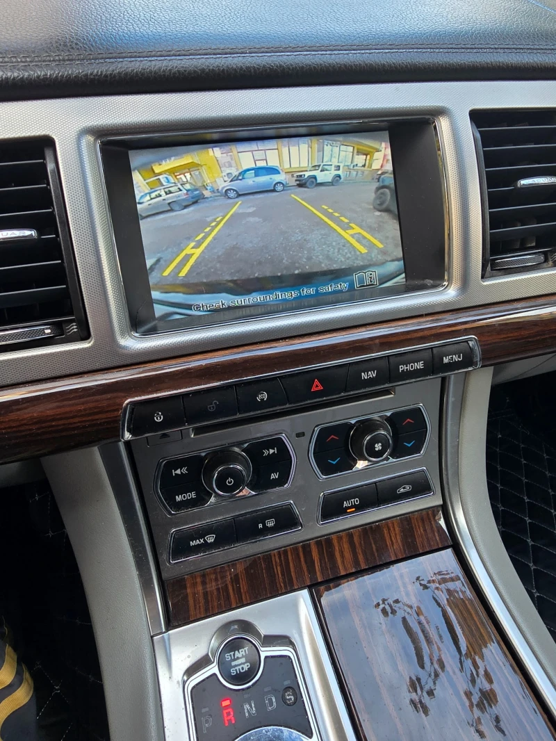 Jaguar Xf 2.2D, снимка 15 - Автомобили и джипове - 52267474