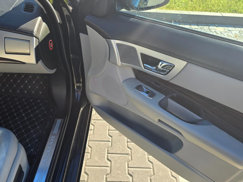 Jaguar Xf 2.2D, снимка 9 - Автомобили и джипове - 52267474