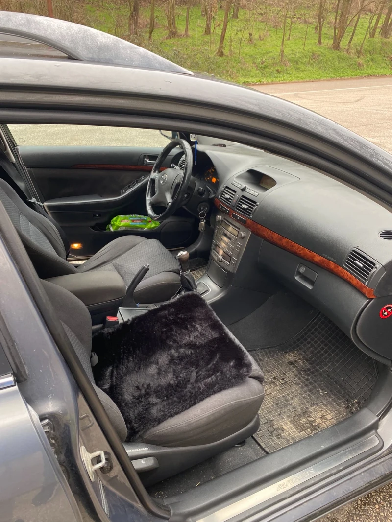 Toyota Avensis, снимка 9 - Автомобили и джипове - 53209769