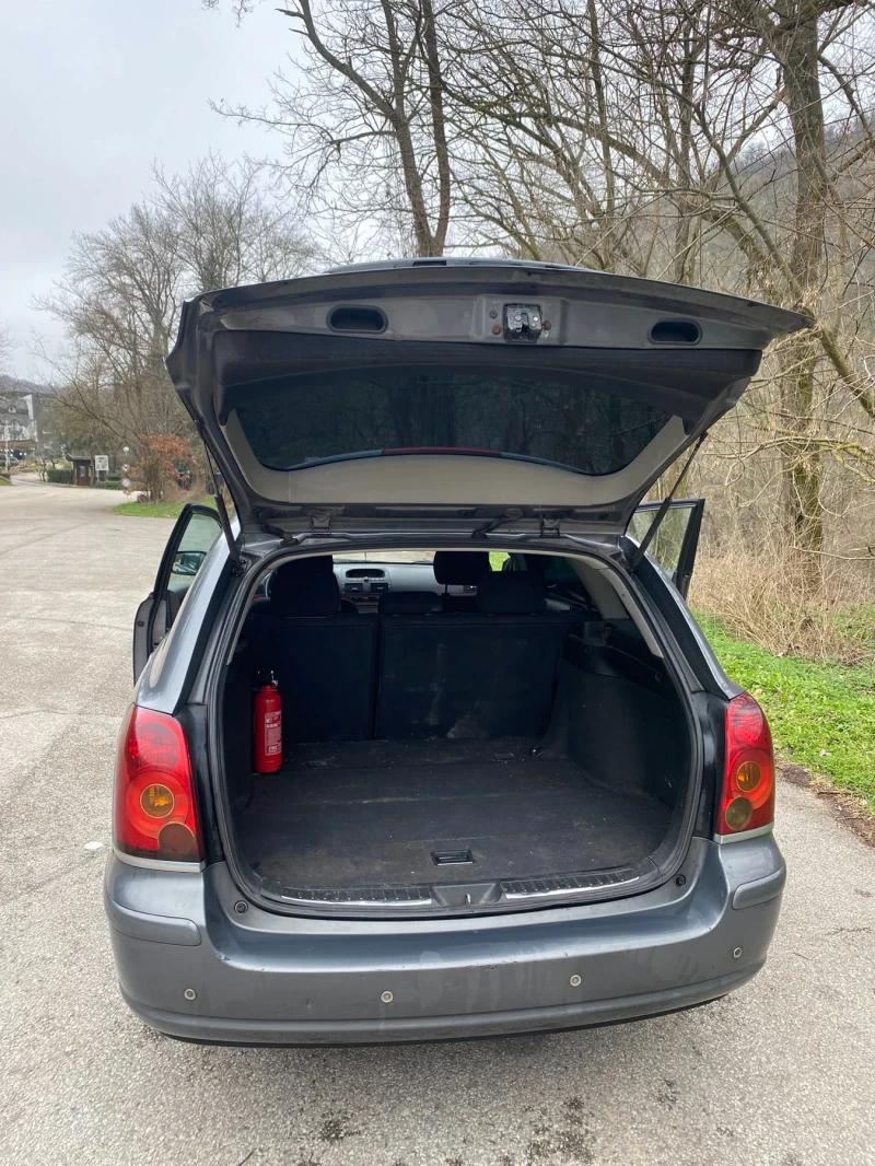 Toyota Avensis, снимка 4 - Автомобили и джипове - 53209769