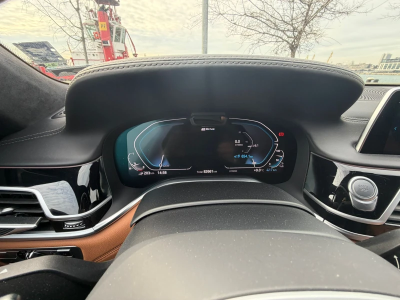 BMW 745 Le xDrive M Sportpaket 3xTV/H&K/Massage/Laser, снимка 10 - Автомобили и джипове - 53225543