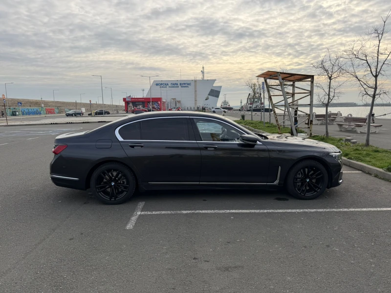 BMW 745 Le xDrive M Sportpaket 3xTV/H&K/Massage/Laser, снимка 2 - Автомобили и джипове - 53225543