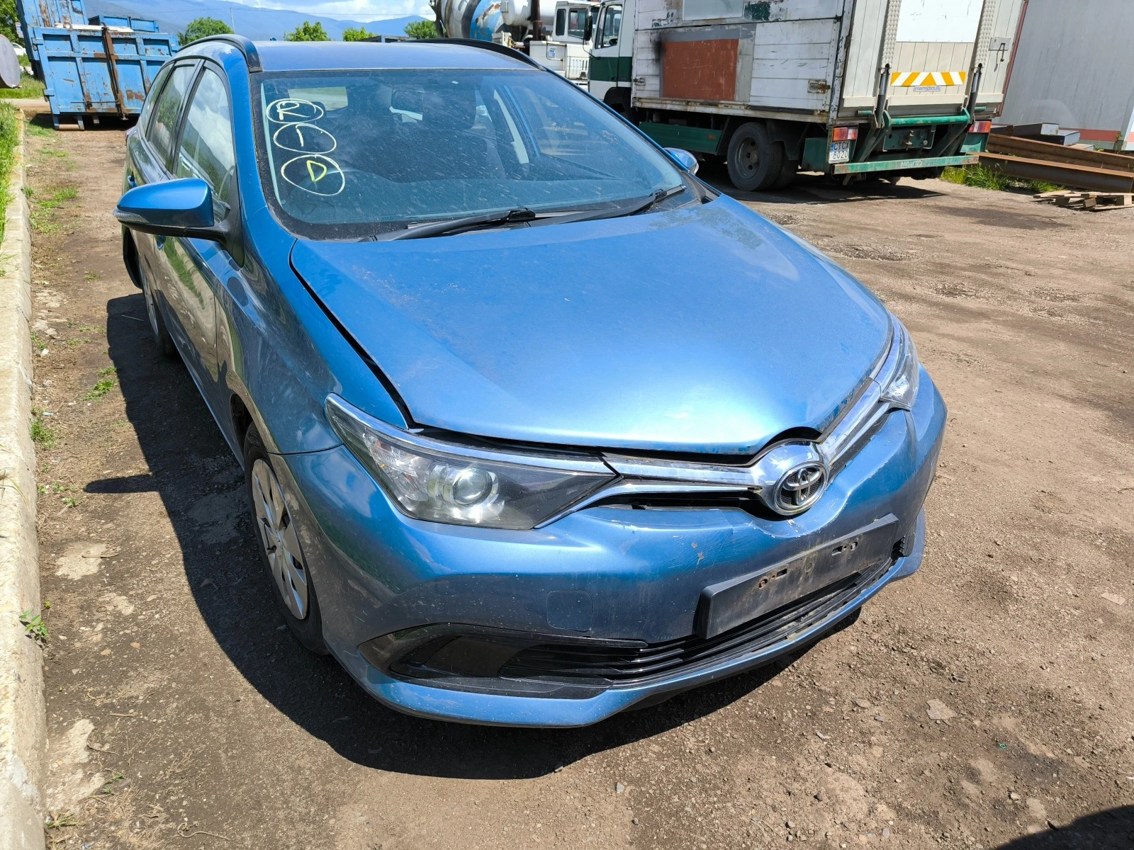 Toyota Auris 1.4tdi - изображение 2