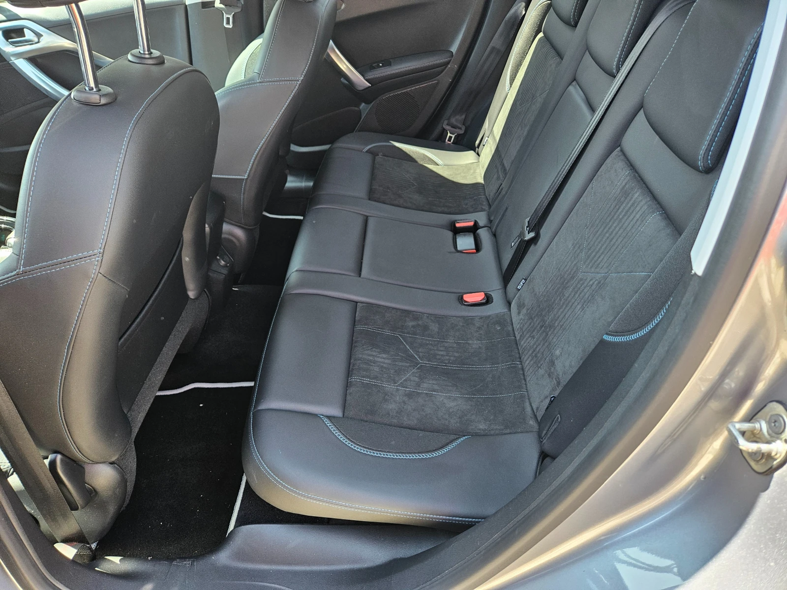 Peugeot 2008 1.5 HDi   | Mobile.bg   13