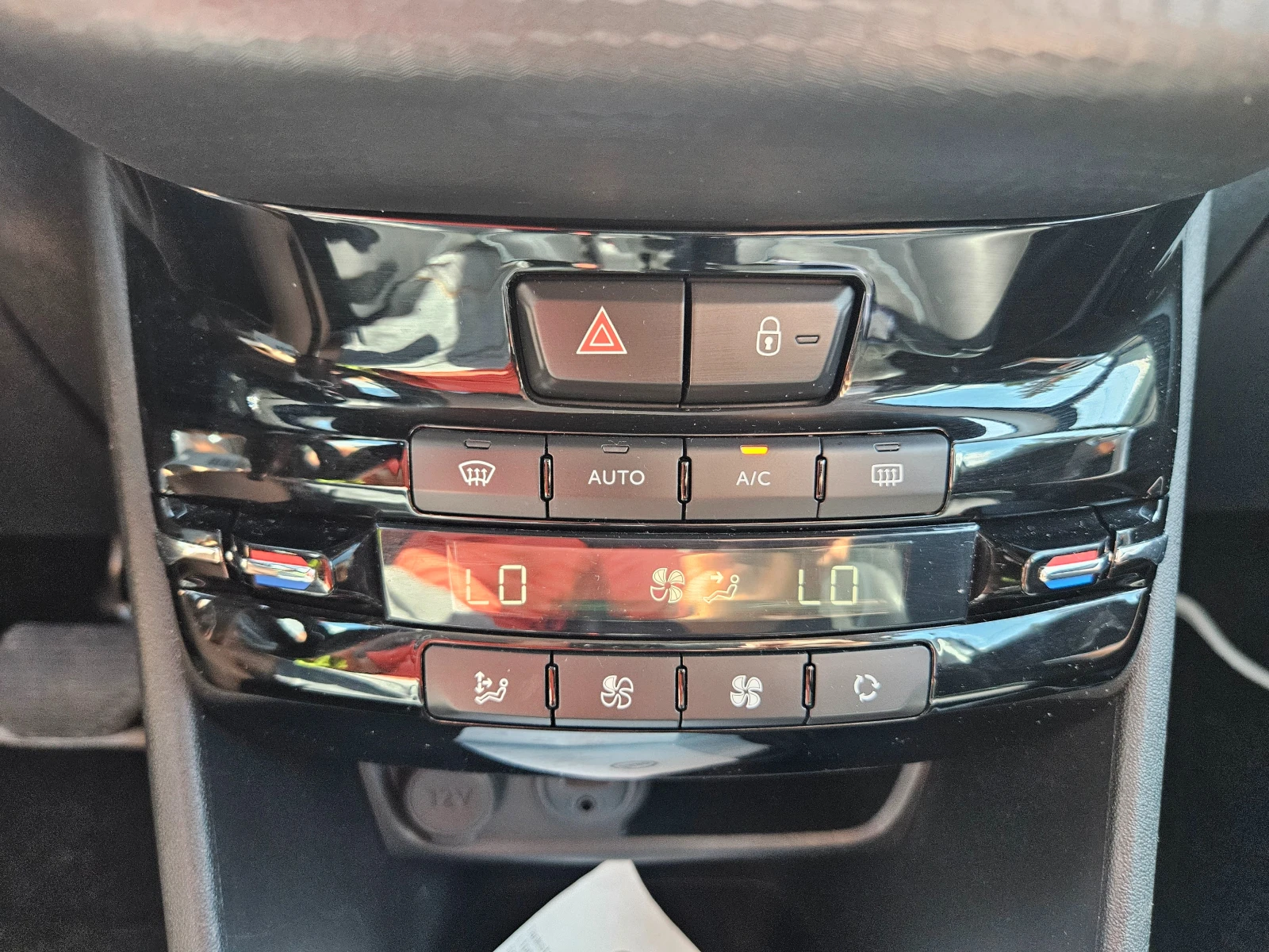 Peugeot 2008 1.5 HDi   | Mobile.bg   12