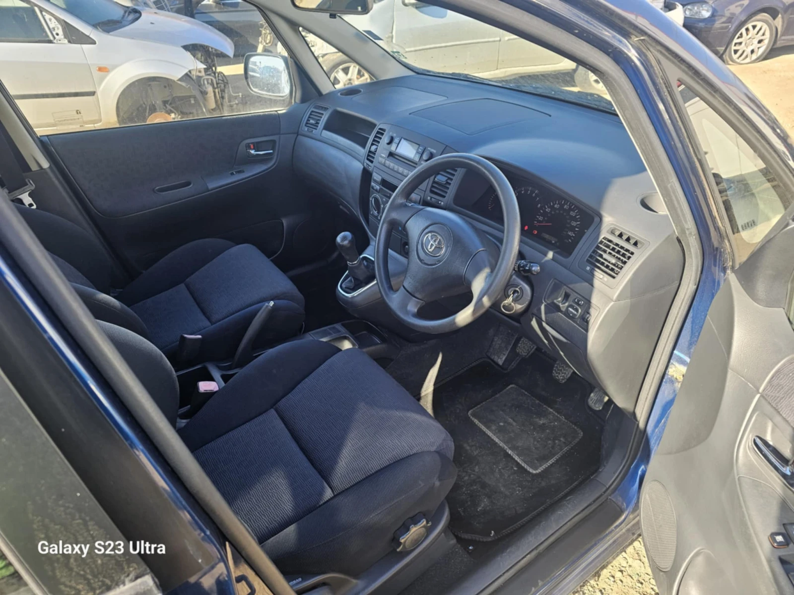 Toyota Corolla verso 1.8 - изображение 5