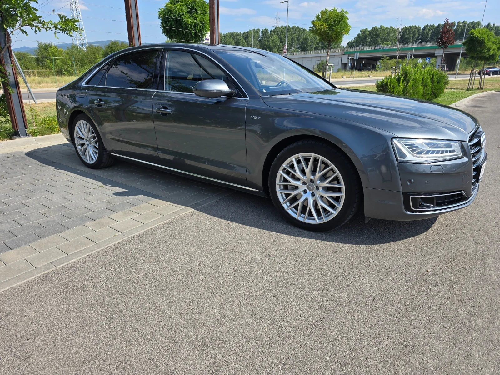 Audi A8 4.2 TDI Long 3х TV 360 camera PANO BANG OLUFSEN - изображение 4