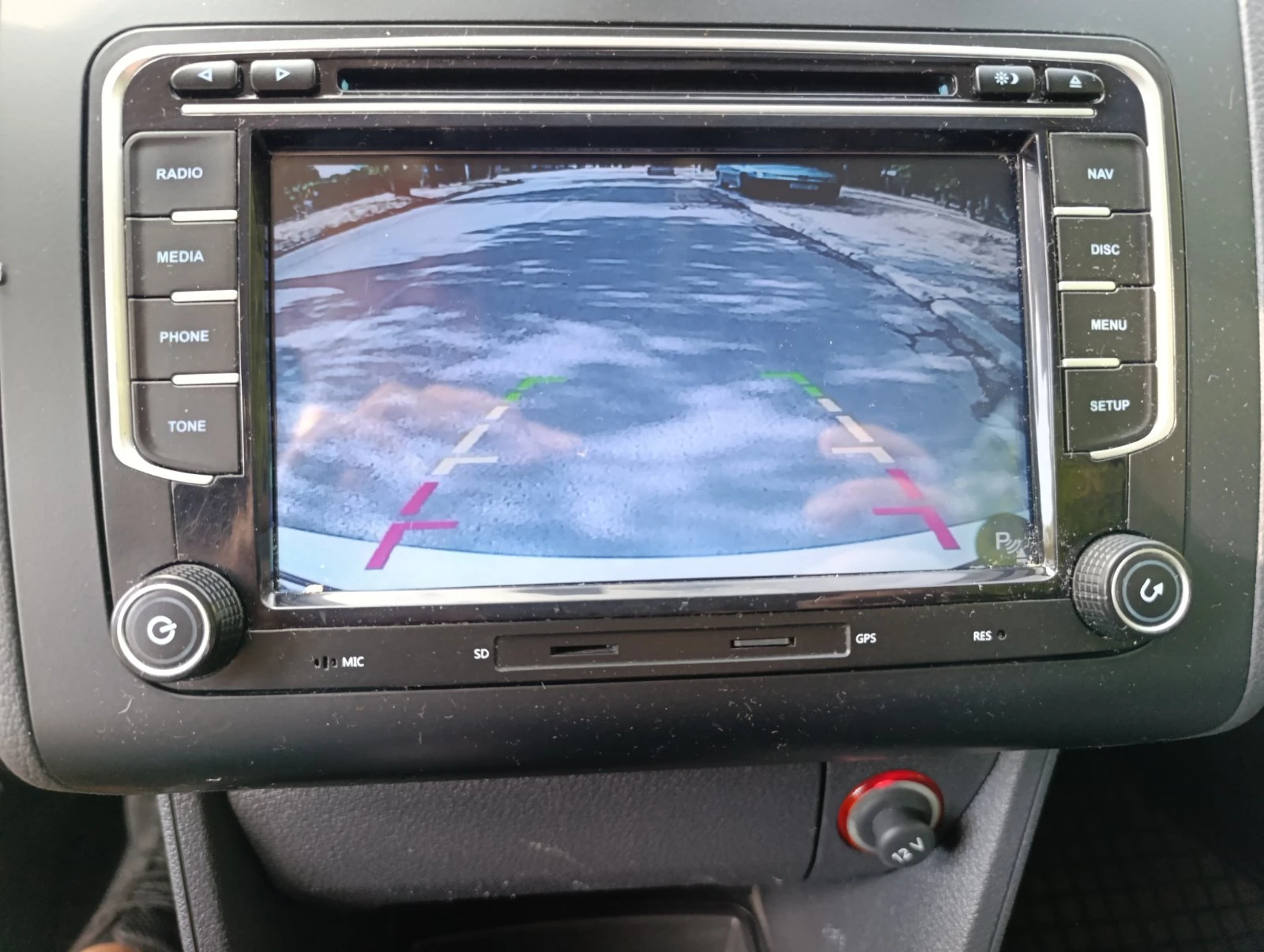 VW Touran 2015г, LED, Ксенон, камера за задно, навигация , снимка 15 - Автомобили и джипове - 51215607