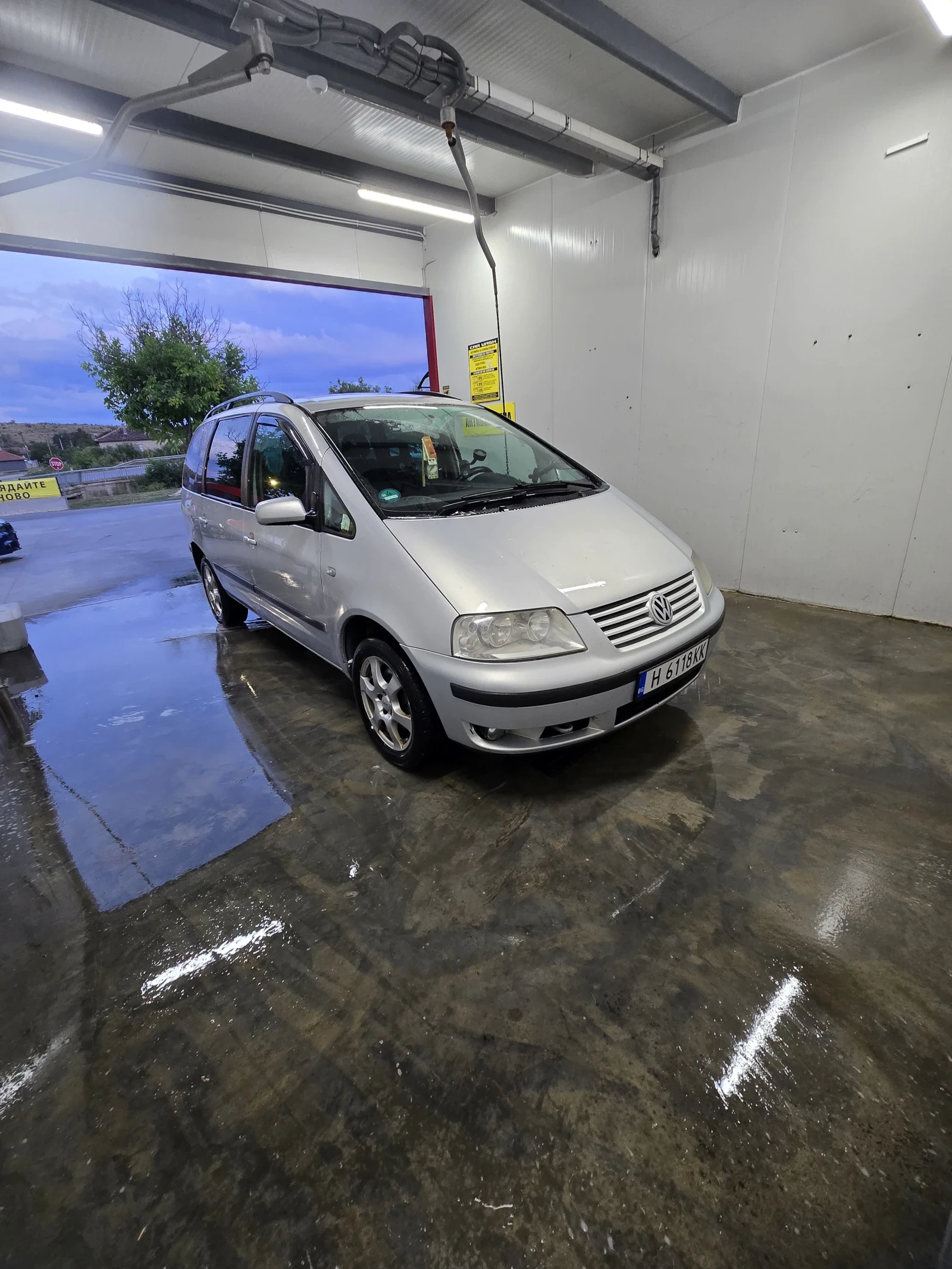 VW Sharan 1.9TDI 131 к.с - изображение 2