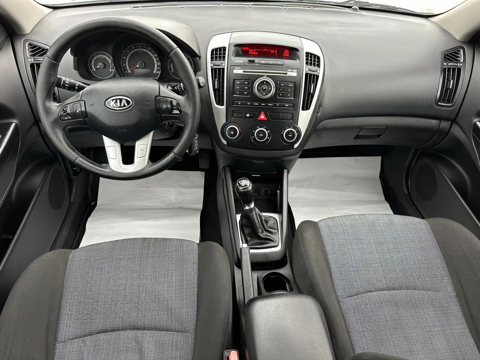 Kia Ceed 1.6/FACELIFT//2011г//6ск//EURO5B - изображение 10