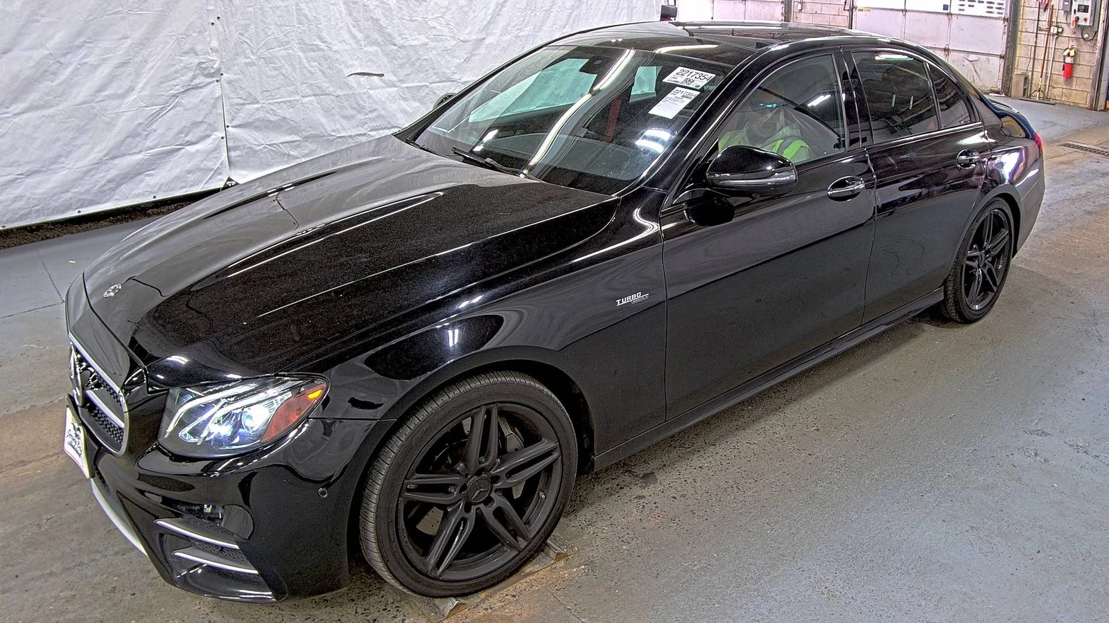 Mercedes-Benz E 53 AMG 4MATIC * ДИРЕКТНО ЗАКУПУВАНЕ*  - изображение 2