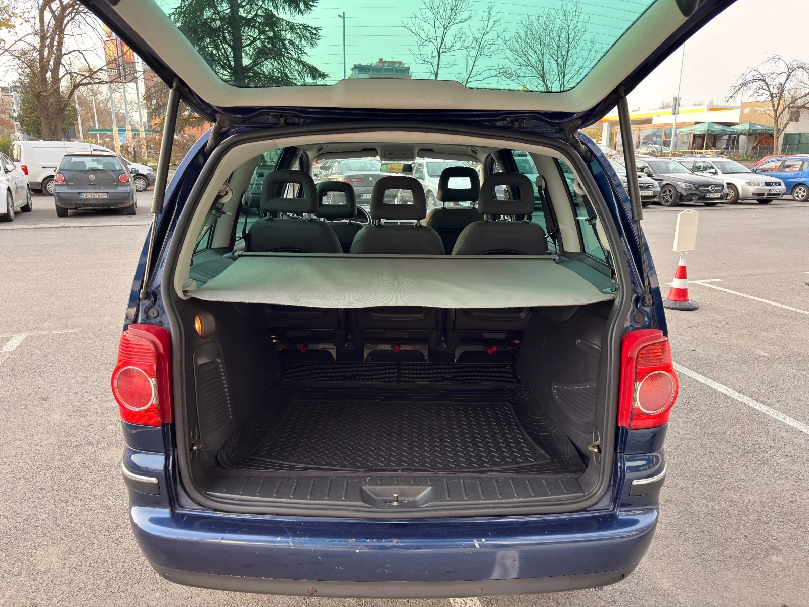 VW Sharan 2.0 tdi  Facelift   | Mobile.bg   12