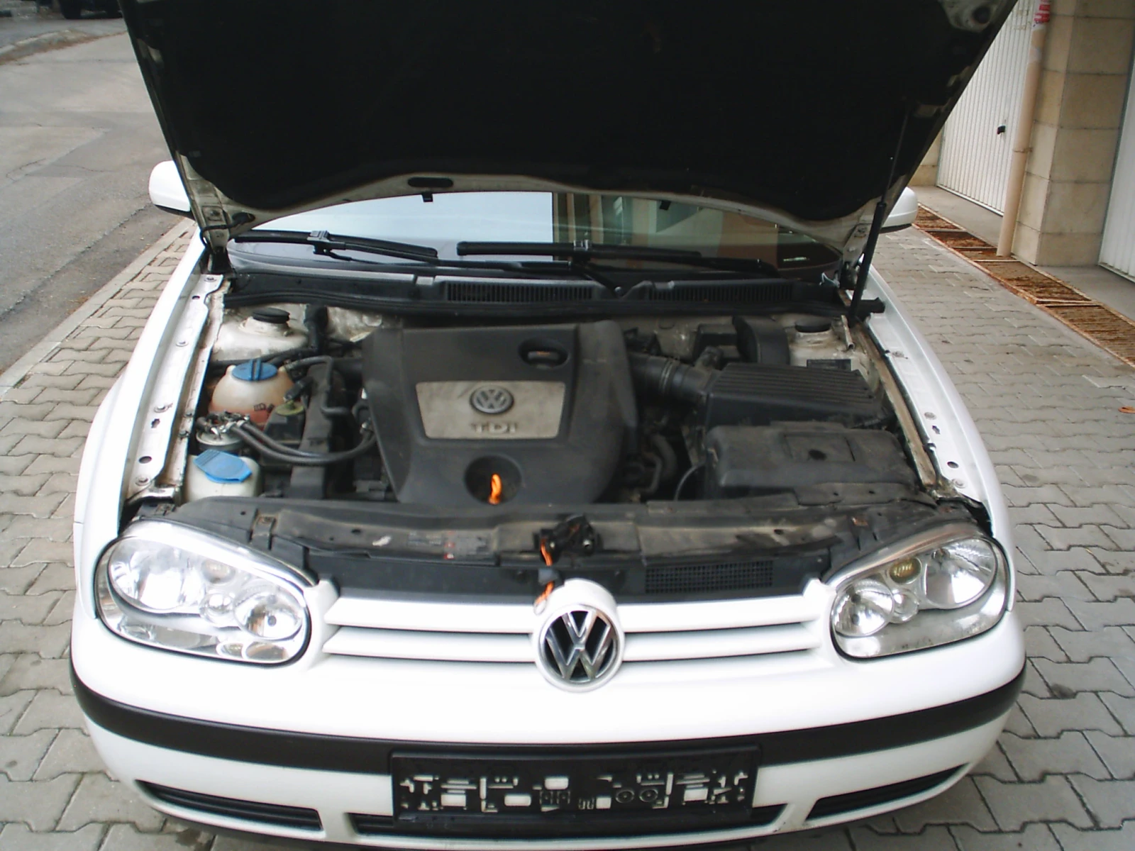 VW Golf 1.9 TDI 101k.c., снимка 15 - Автомобили и джипове - 53222651