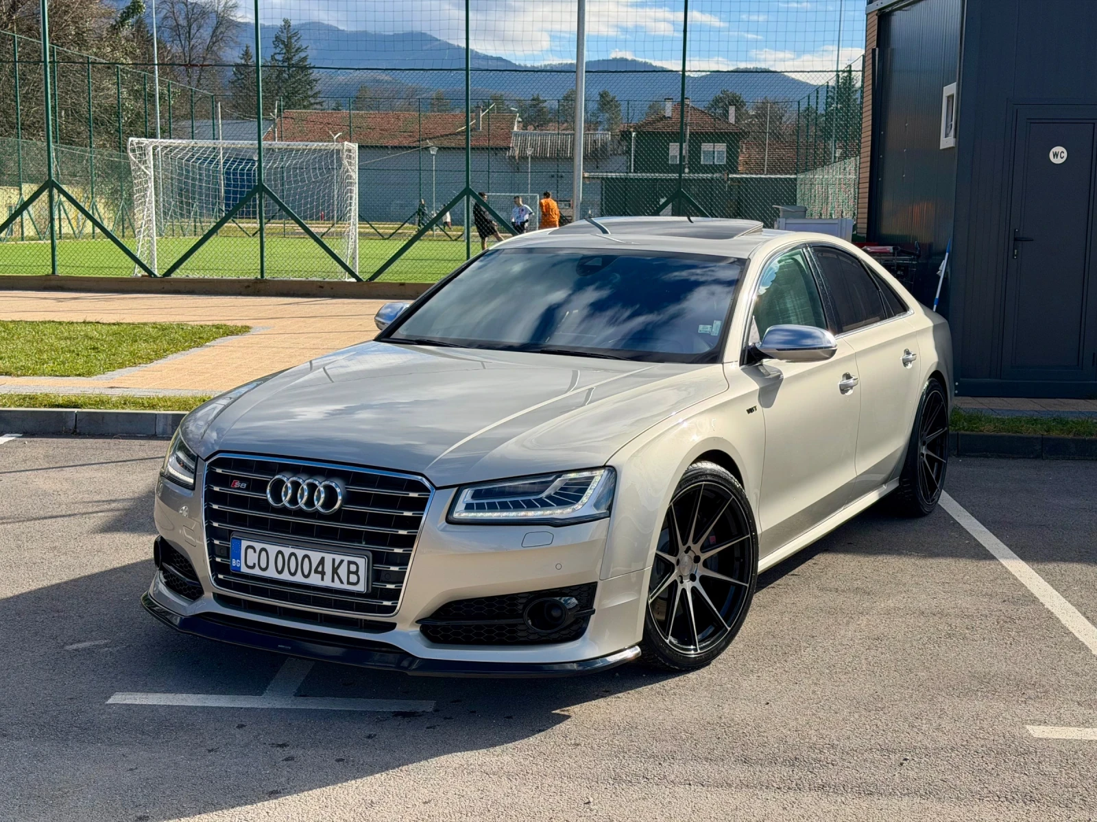 Audi S8 800+ 