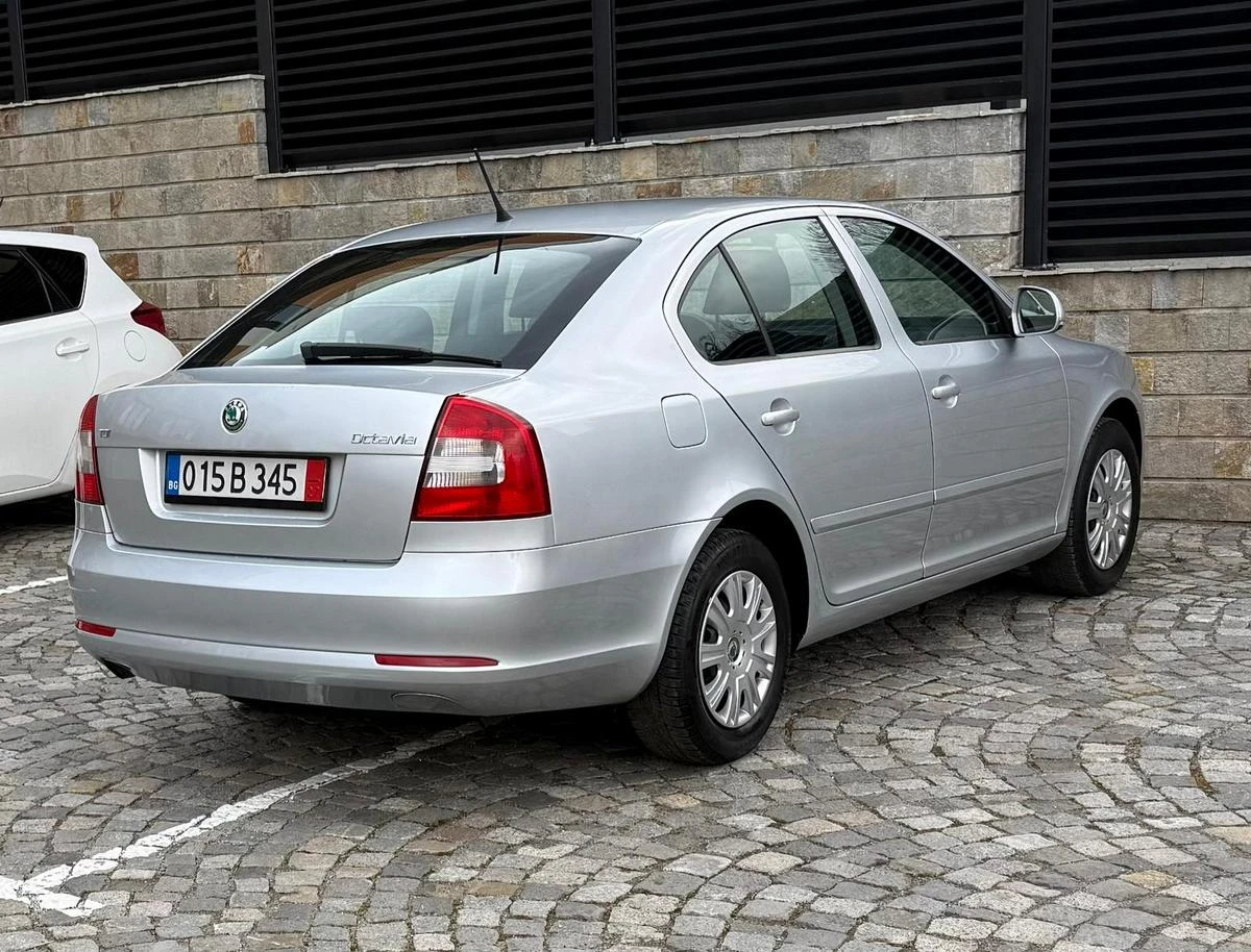 Skoda Octavia 1.6_TDi_110000km, снимка 4 - Автомобили и джипове - 53963423