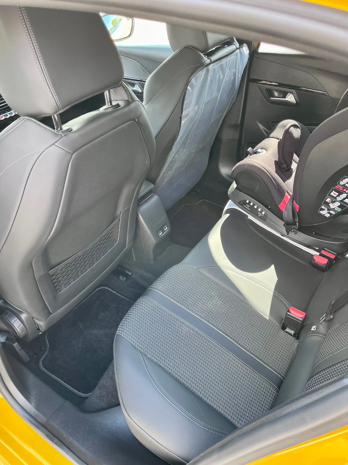 Peugeot 208 GT Line 20000км. , снимка 8 - Автомобили и джипове - 54102020