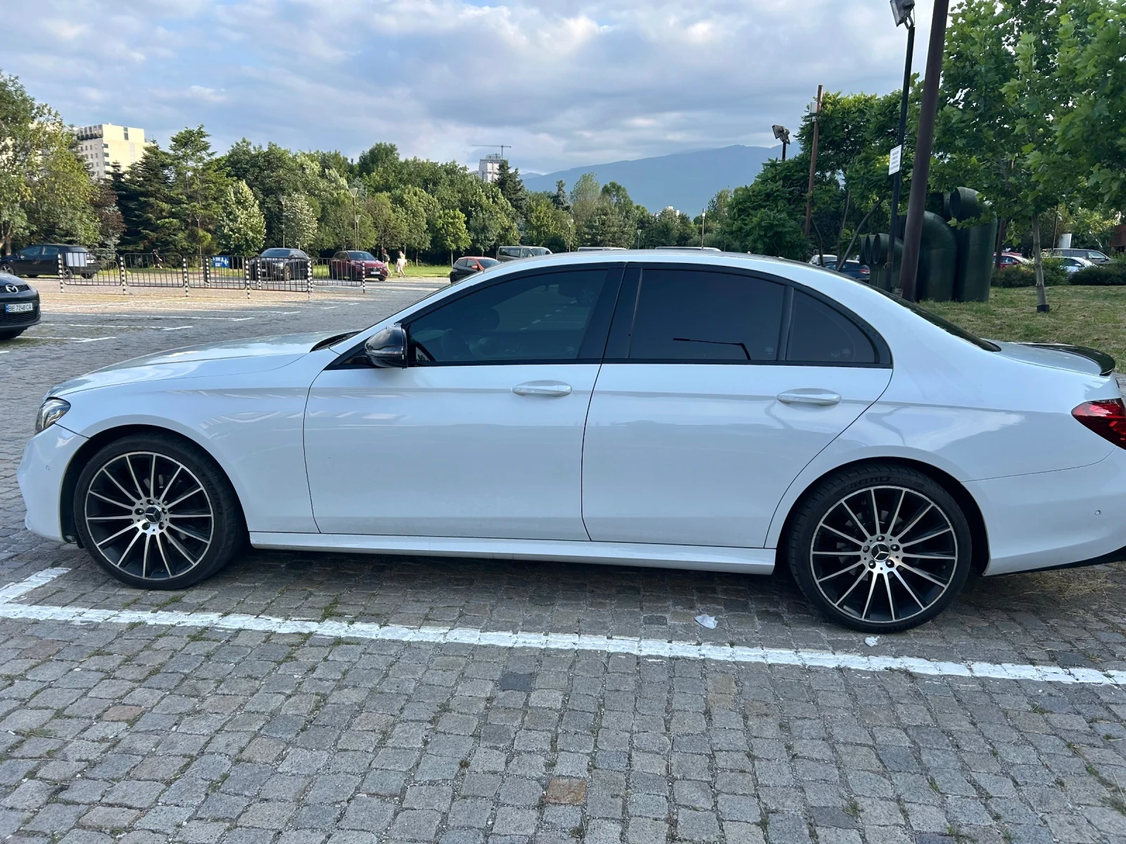 Mercedes-Benz E 220 W213, снимка 7 - Автомобили и джипове - 54541488