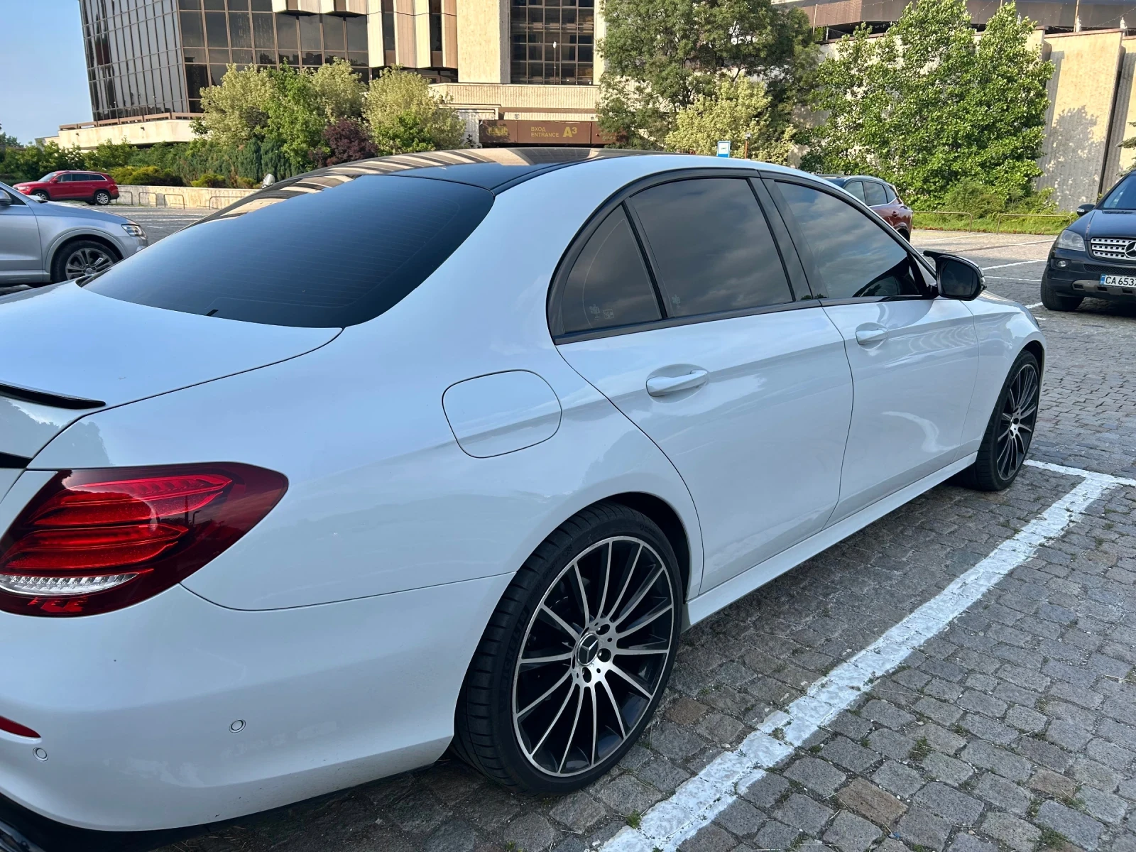 Mercedes-Benz E 220 W213, снимка 6 - Автомобили и джипове - 54541488