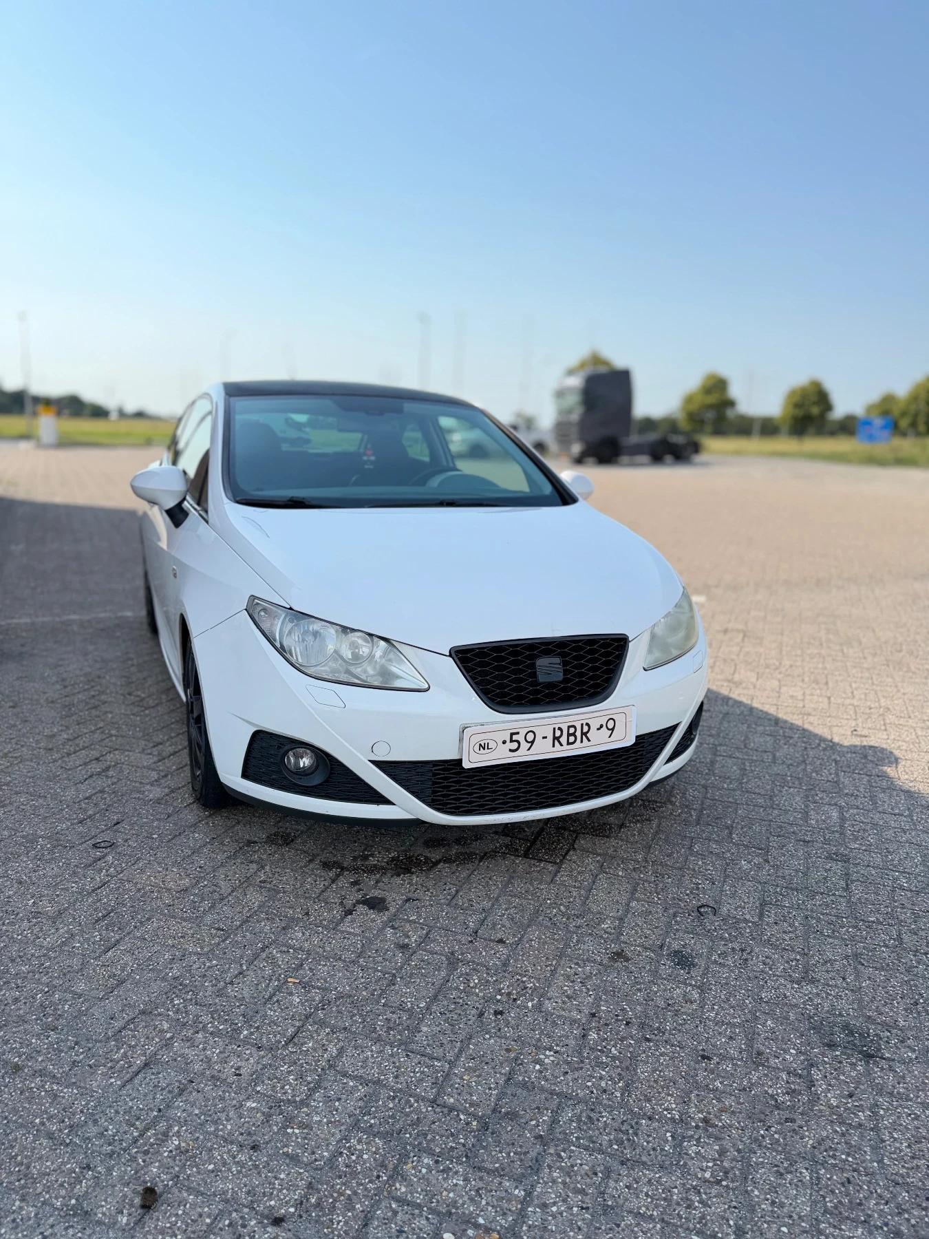 Seat Ibiza SEAT IBIZA 1.2 TDI   КОЖА   ПОДГРЕВ   АВТОПИЛОТ   , снимка 2 - Автомобили и джипове - 55036872