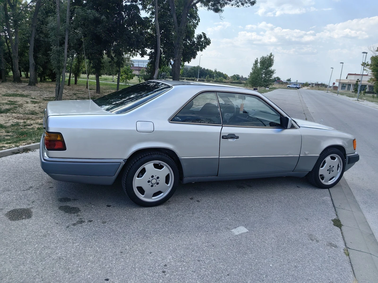 Mercedes-Benz 124 E200 coupe 136кс 1996г, снимка 7 - Автомобили и джипове - 55590562