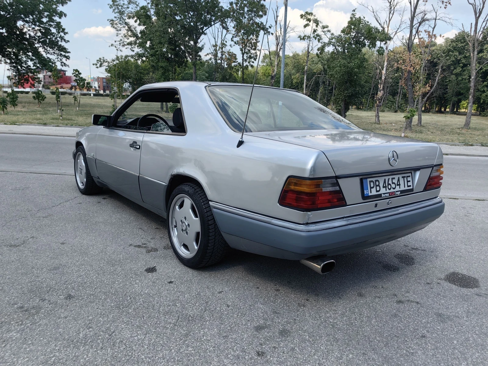 Mercedes-Benz 124 E200 coupe 136кс 1996г, снимка 8 - Автомобили и джипове - 55590562