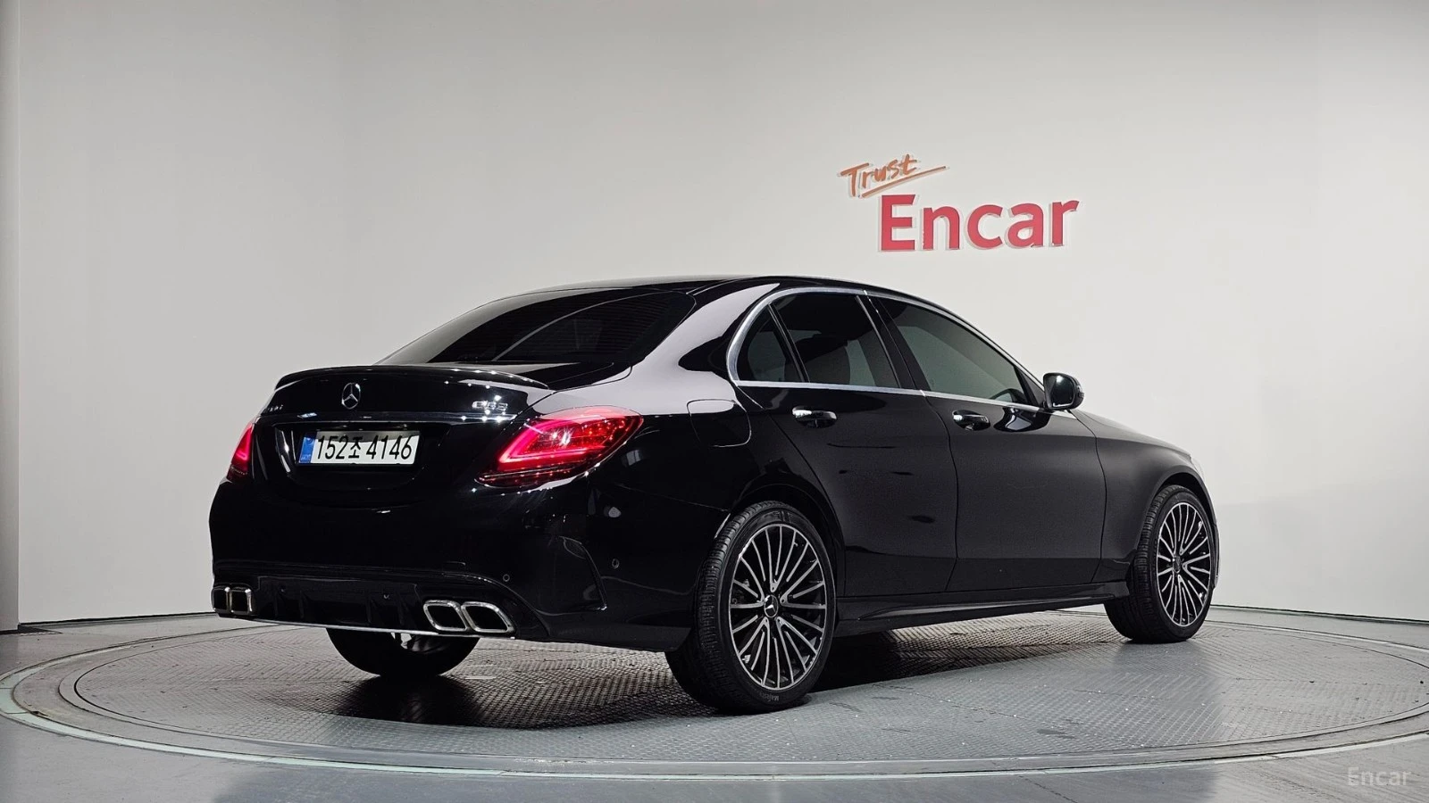 Mercedes-Benz C 220 4MATIC AMG* КОЖА* НАВИ* ПАНО* АВТОКРЕДИТ, снимка 2 - Автомобили и джипове - 55618832