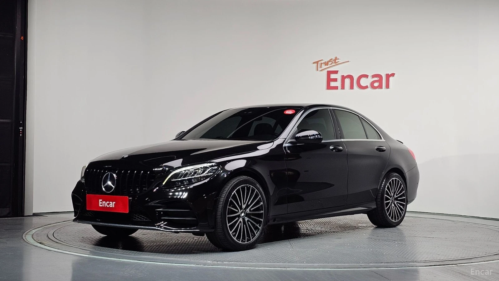 Mercedes-Benz C 220 4MATIC AMG* КОЖА* НАВИ* ПАНО* АВТОКРЕДИТ