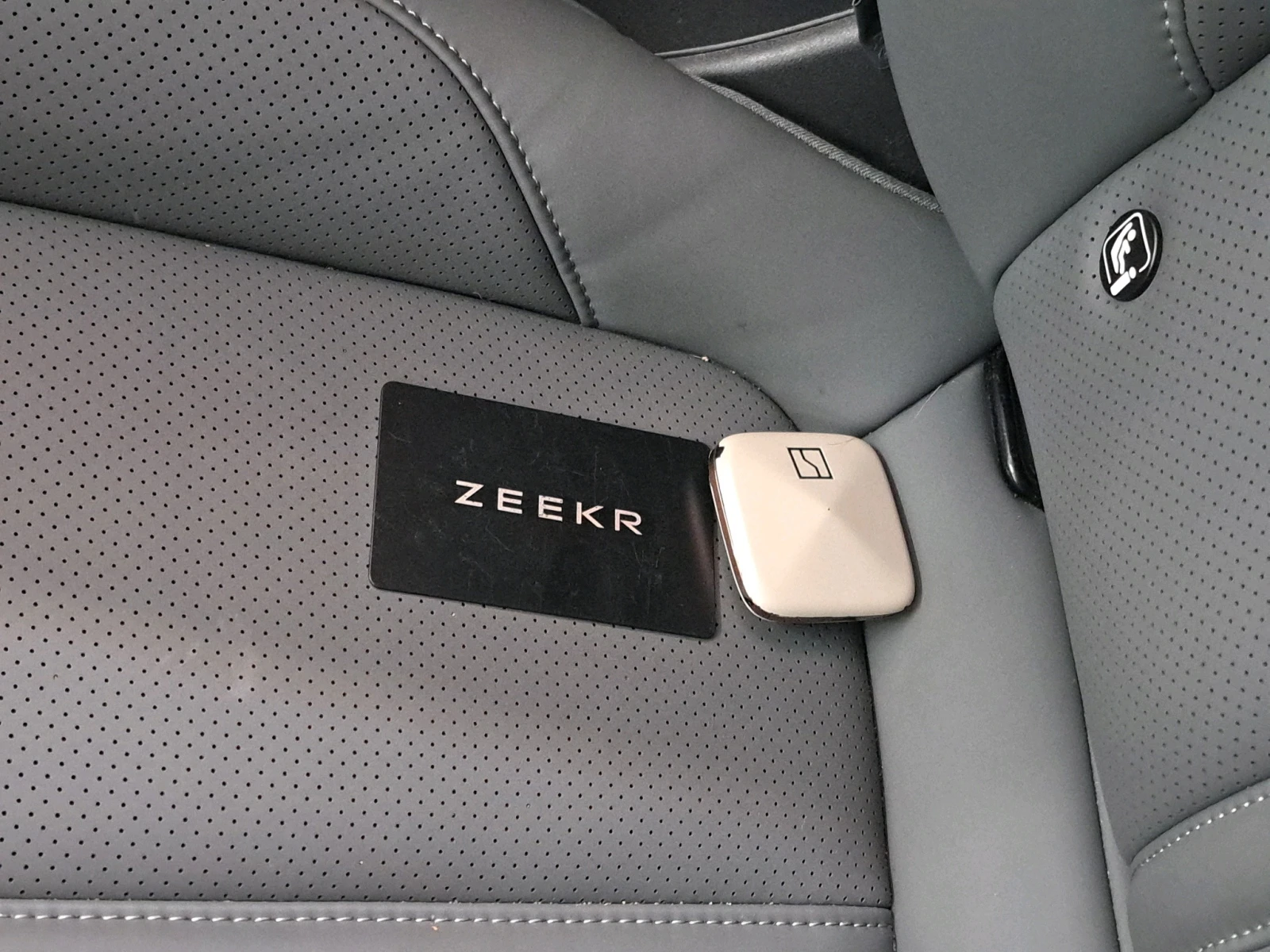 Zeekr X 96% 64 kWh 272 hp - 360 ������, ��������, �������  | Mobile.bg � ����������� 9