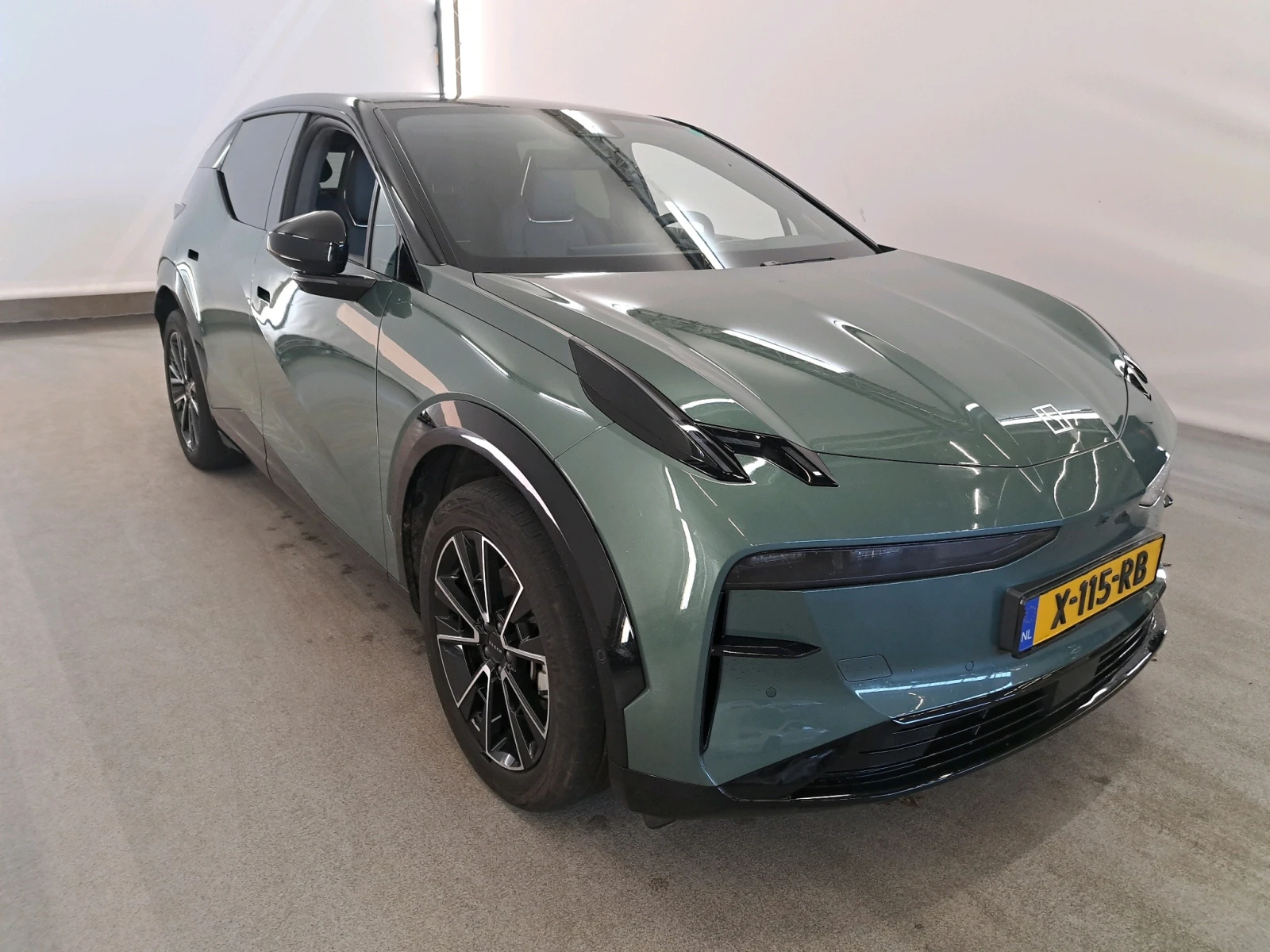 Zeekr X 96% 64 kWh 272 hp - 360 ������, ��������, �������  | Mobile.bg � ����������� 2