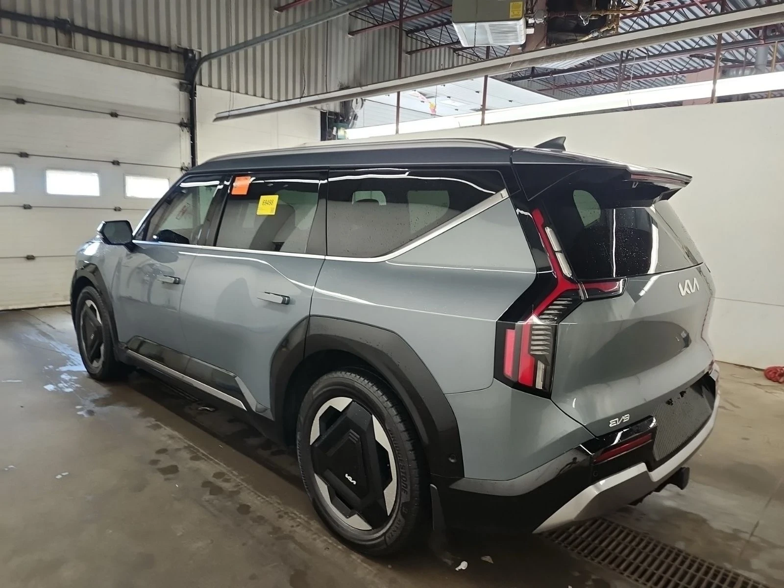 Kia EV9  LAND W/PREMIUM PACKAGE* 360* Distronic* Шибидах* , снимка 4 - Автомобили и джипове - 55823422