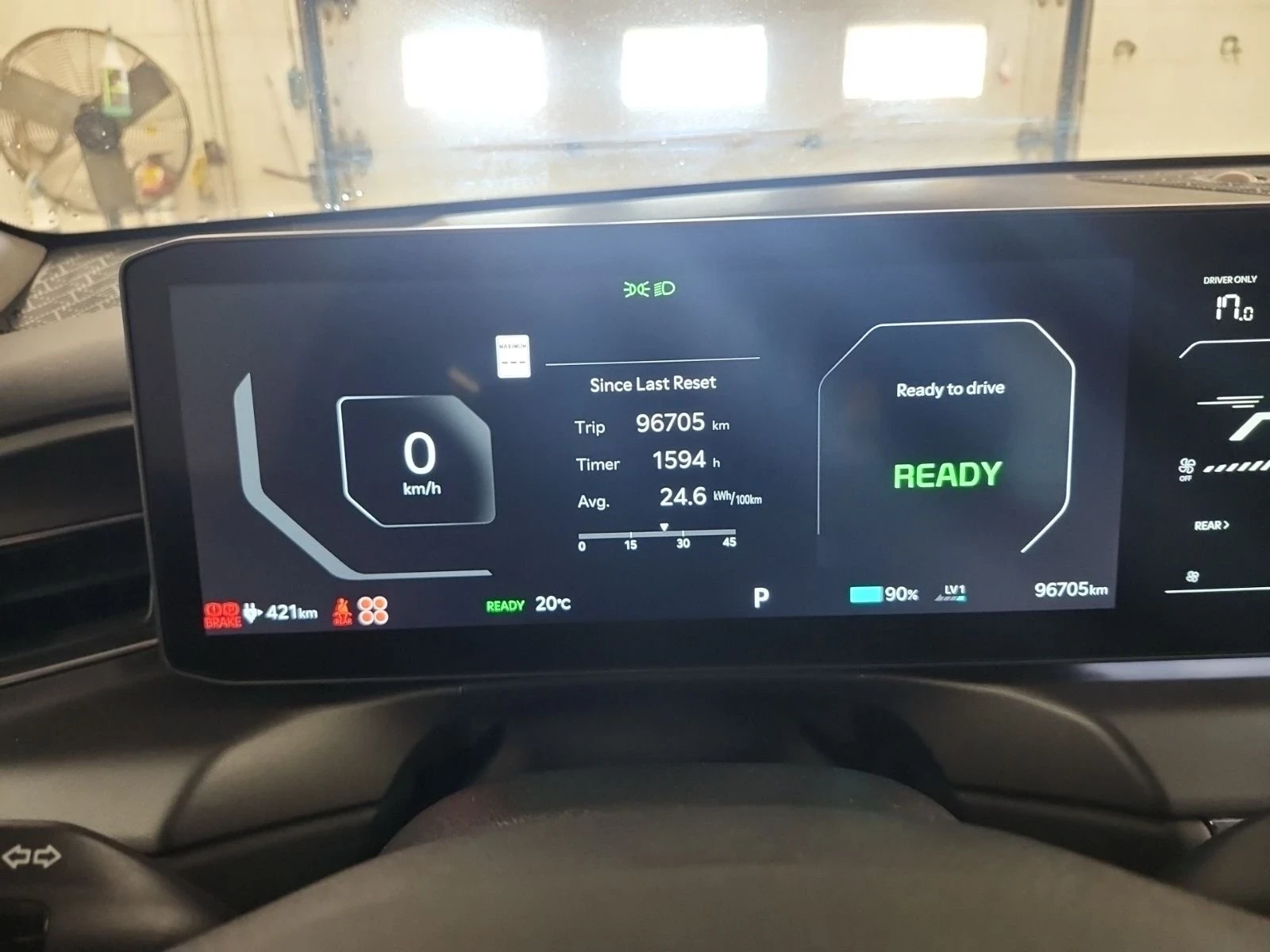 Kia EV9  LAND W/PREMIUM PACKAGE* 360* Distronic* Шибидах* , снимка 8 - Автомобили и джипове - 55823422