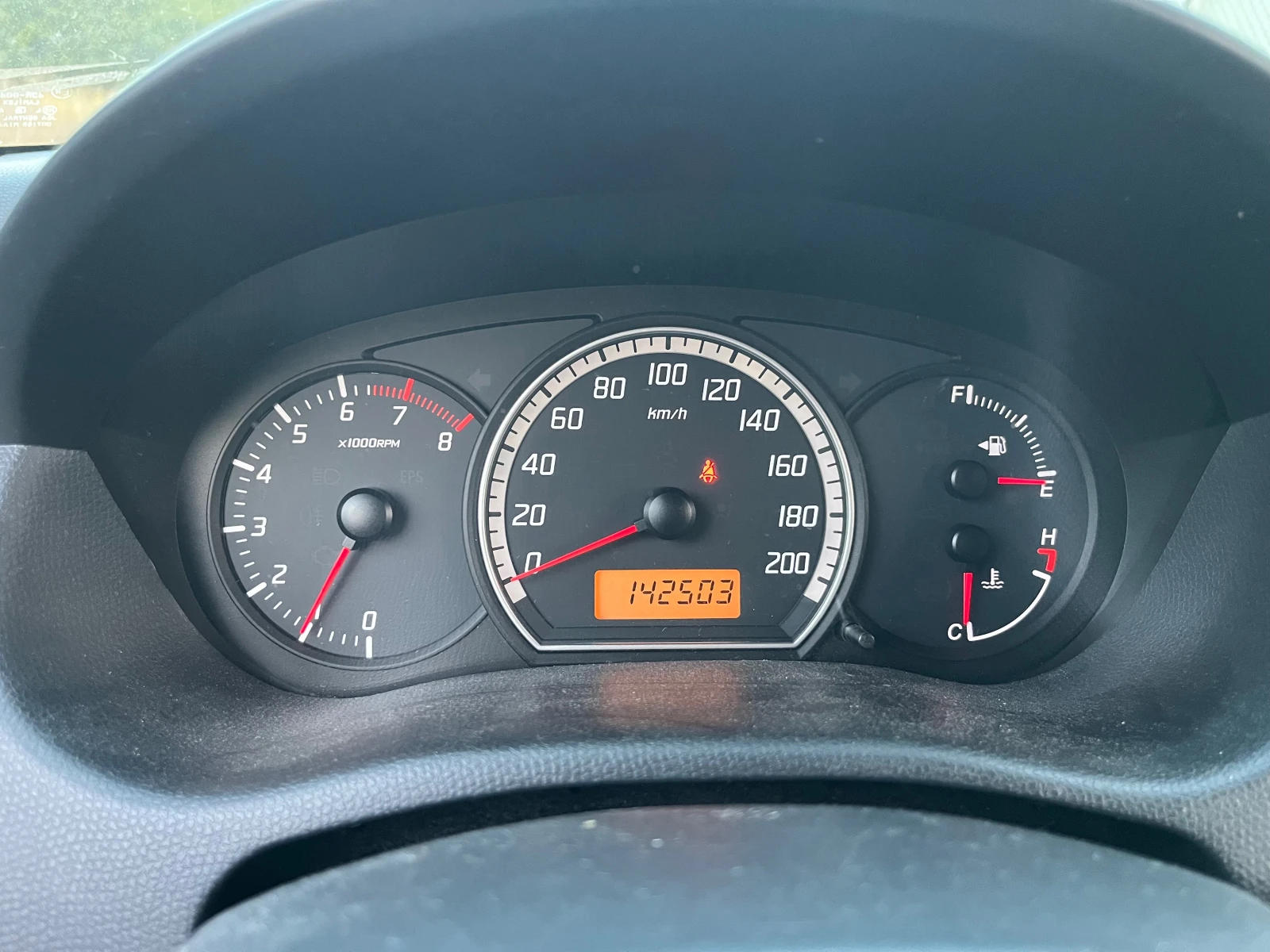 Suzuki Swift 1.3 4Х4, снимка 13 - Автомобили и джипове - 56168701
