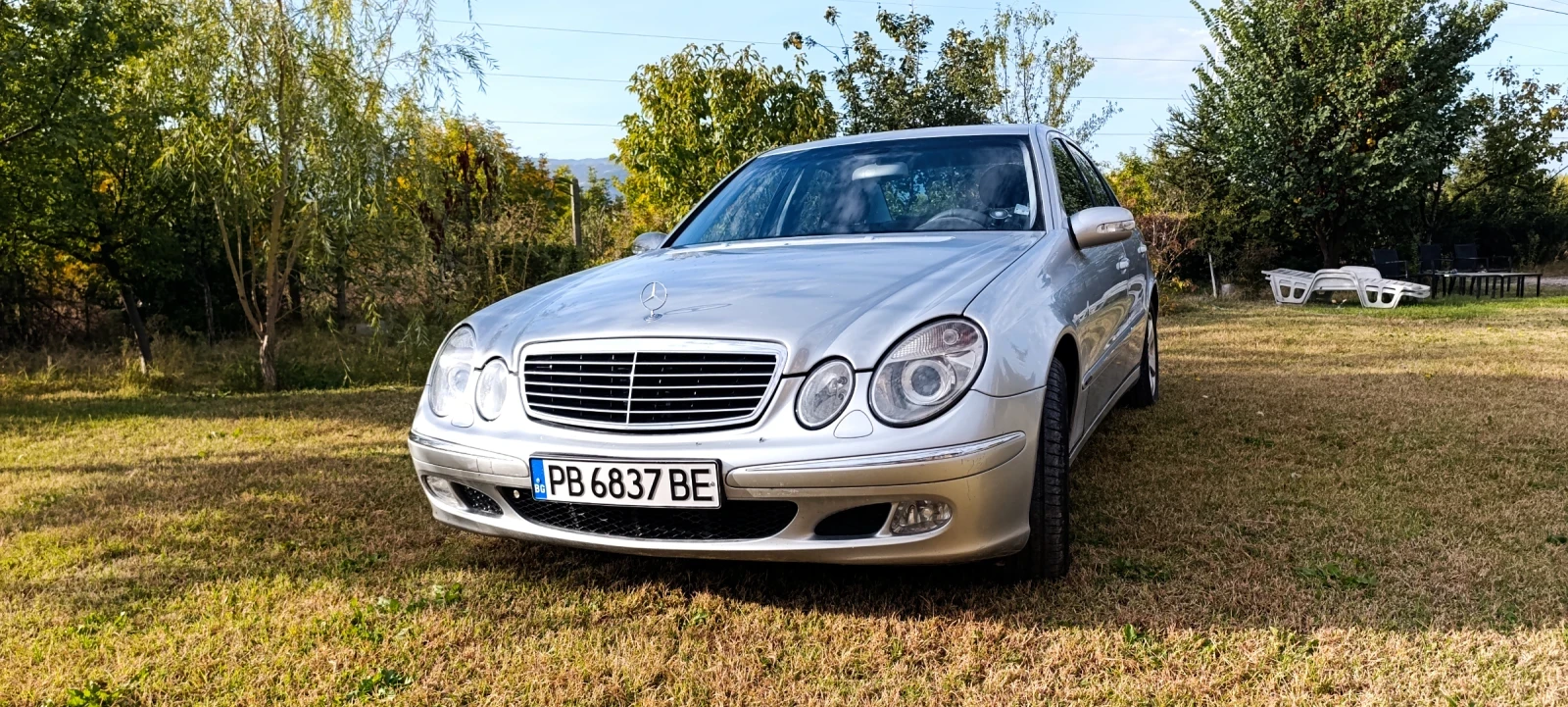 Mercedes-Benz E 220, снимка 5 - Автомобили и джипове - 56441001