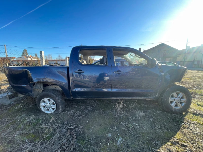 Toyota Hilux, снимка 2 - Автомобили и джипове - 44159183