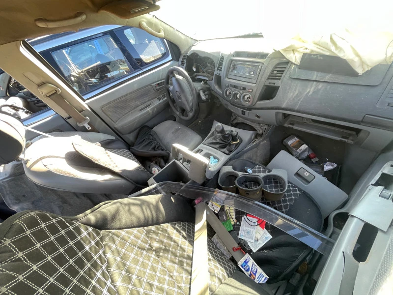 Toyota Hilux, снимка 3 - Автомобили и джипове - 44159183