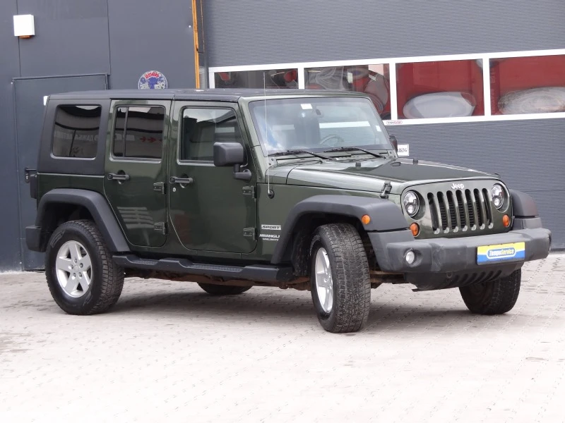 Jeep Wrangler Sport 2.8crdi - 177k.c. /Автоматик/4x4/Euro-4/, снимка 6 - Автомобили и джипове - 44843342