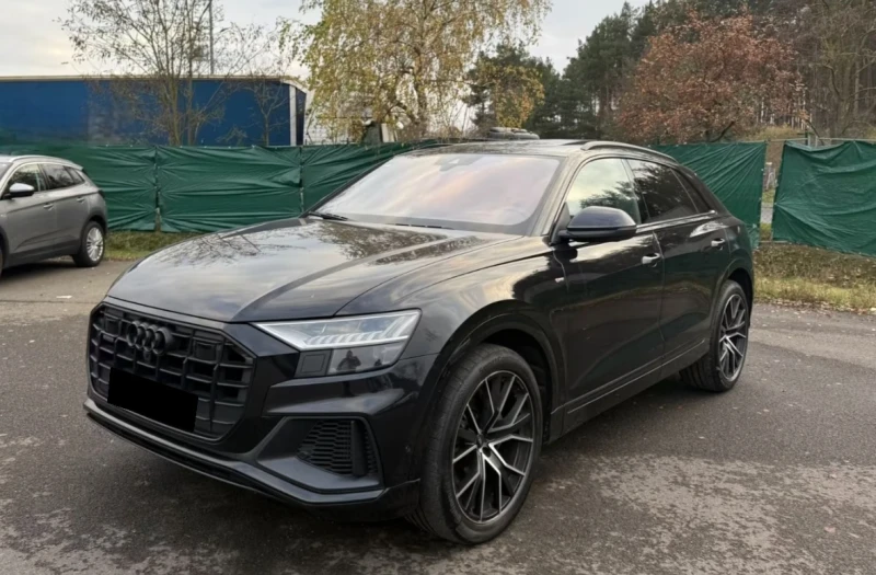 Audi Q8 55TFSI Quattro S - line