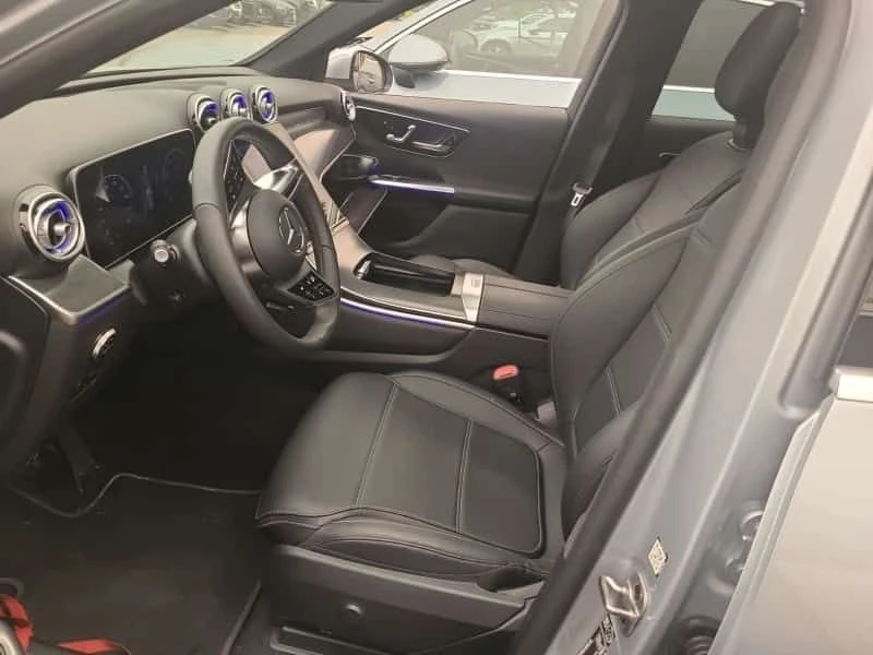 Mercedes-Benz GLC 300 * 4MATIC * 2 КЛЮЧА * ПАНОРАМА * 2026 * CARFAX * , снимка 3 - Автомобили и джипове - 55644365