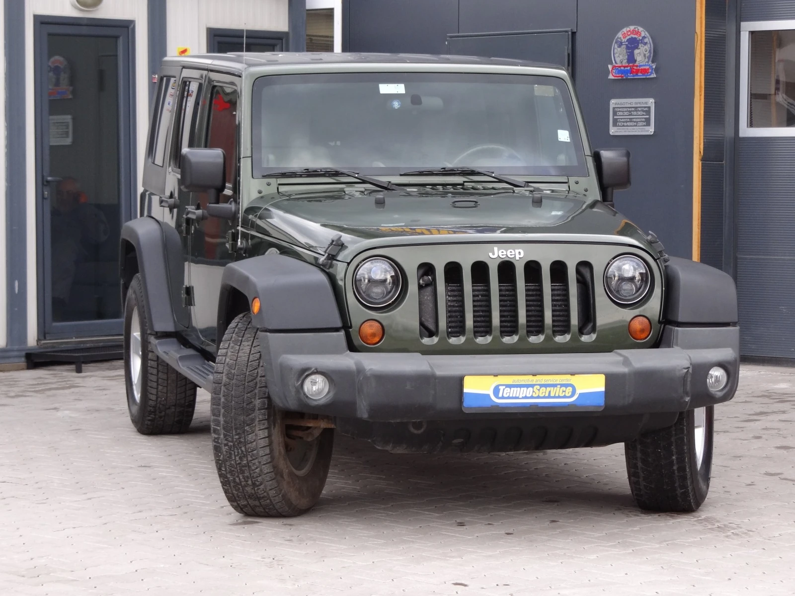 Jeep Wrangler Sport 2.8crdi - 177k.c. /Автоматик/4x4/Euro-4/ - изображение 7