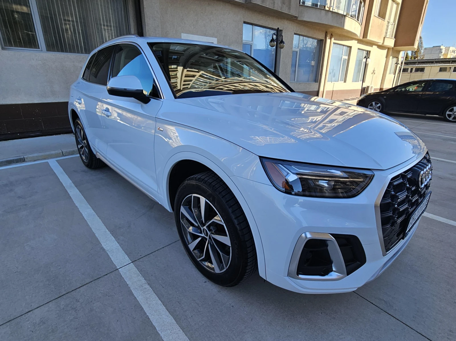 Audi Q5 QUATTRO 45TFSI S LINE - изображение 3