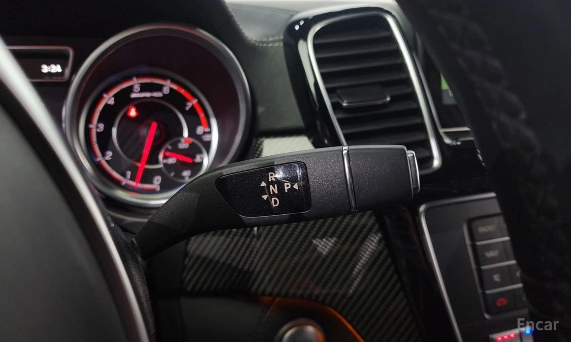 Mercedes-Benz GLE 63 S AMG  - изображение 9