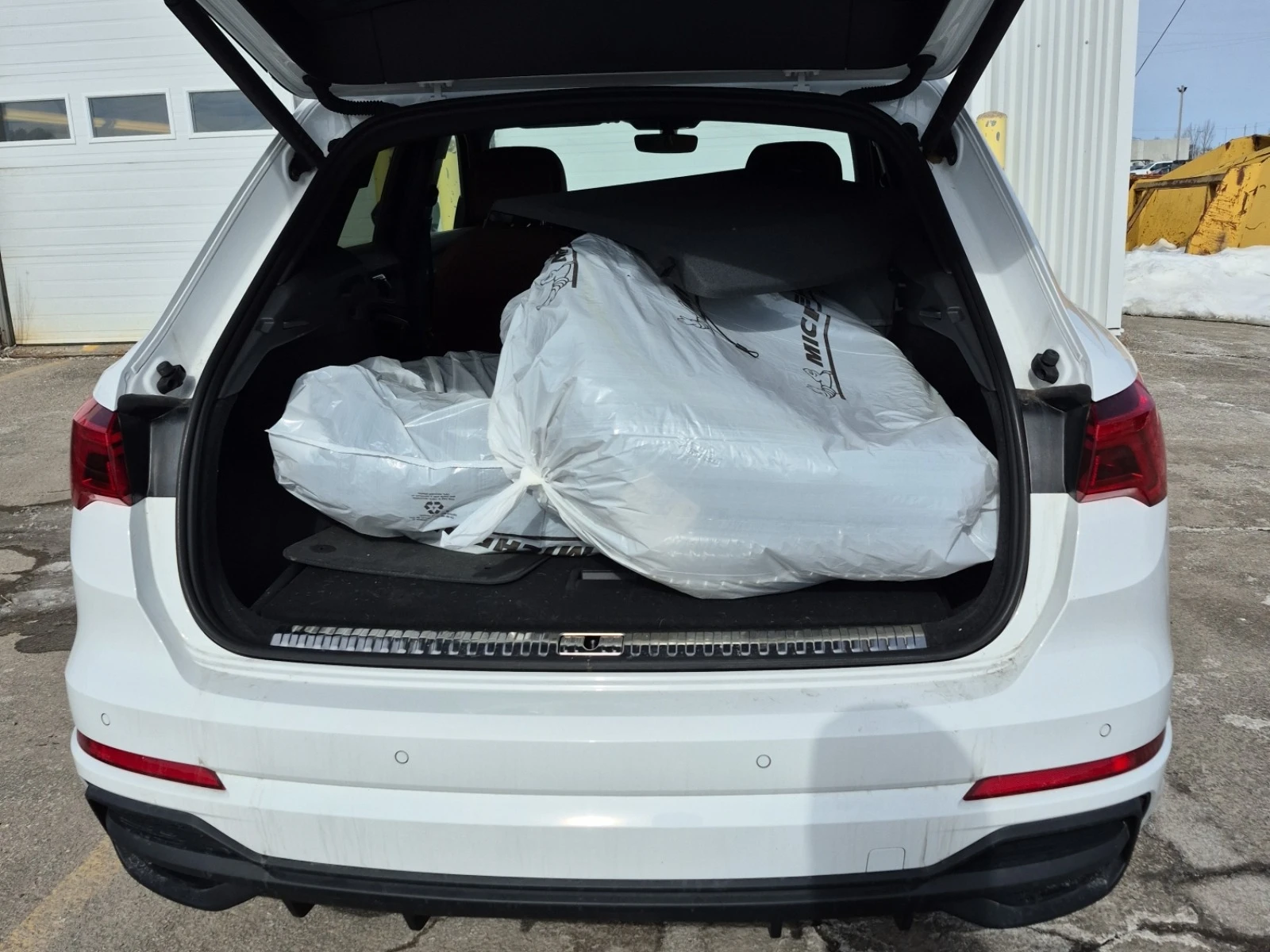 Audi Q3 * KOMFORT* Aвтокредит* * Пълна сервзина история*  - изображение 7