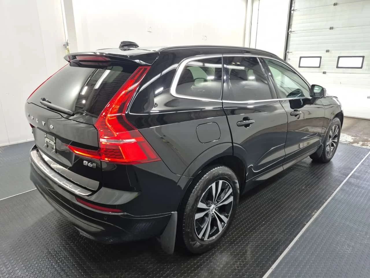 Volvo XC60 CORE  CARFAX, снимка 3 - Автомобили и джипове - 53731913